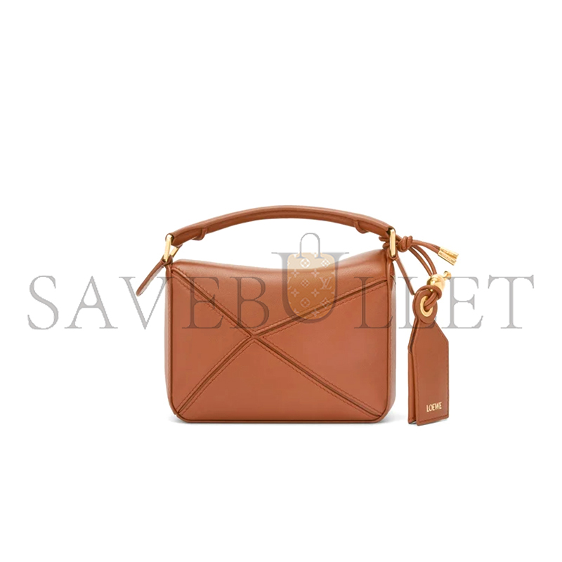 LOEWE MINI FEATHERLIGHT PUZZLE BAG IN NAPPA LAMBSKIN A510PLIX04 (17.5*12.5*7.5cm) LOEWE MINI FEATHERLIGHT PUZZLE BAG IN NAPPA LAMBSKIN A510PLIX04 (17.5*12.5*7.5cm)